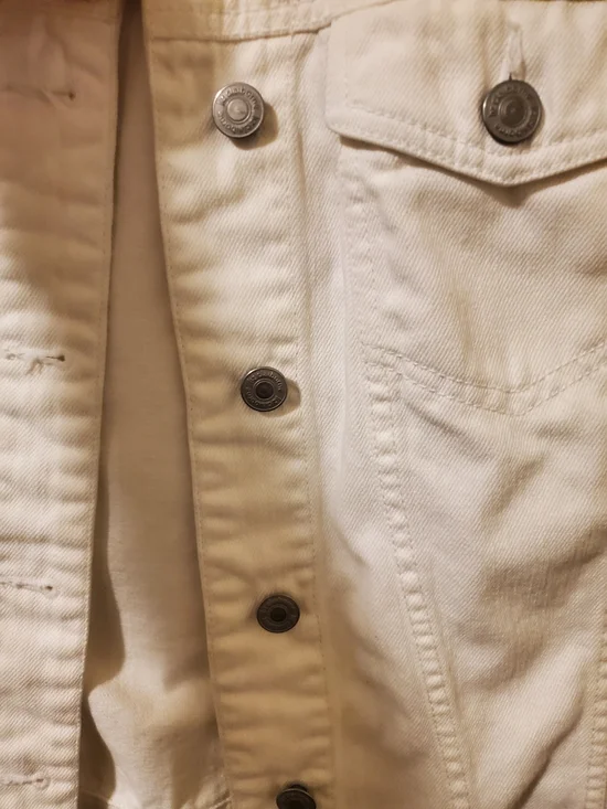 Liz Claiborne White Denim Jacket with Button-Front - Picture 7 of 12